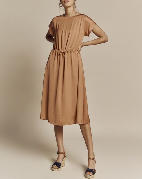 Robe Rivelyn ample et fluide taupe